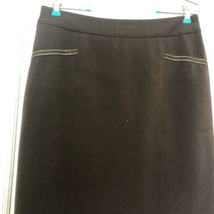 Brown straight skirt.